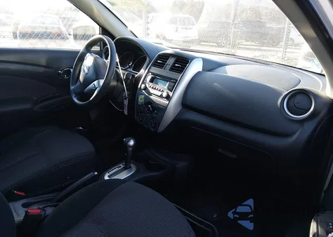 2015 Nissan Versa 1.6 Sv z USA, uszkodzony, nr VIN 3N1CN7AP2FL829010
